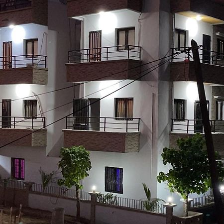 Hotel Residence Aicha Tambacounda Extérieur photo